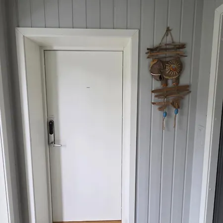 Fjordside Apartment *